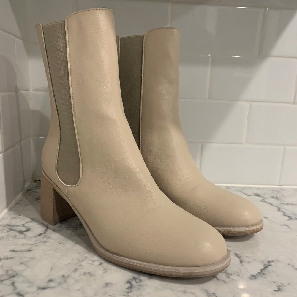 NWOT Oasis Society Cora Tall Ankle Boot